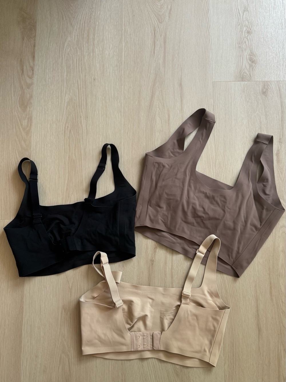 SKIMS Bralettes - 3 pack - Picture 2 of 6